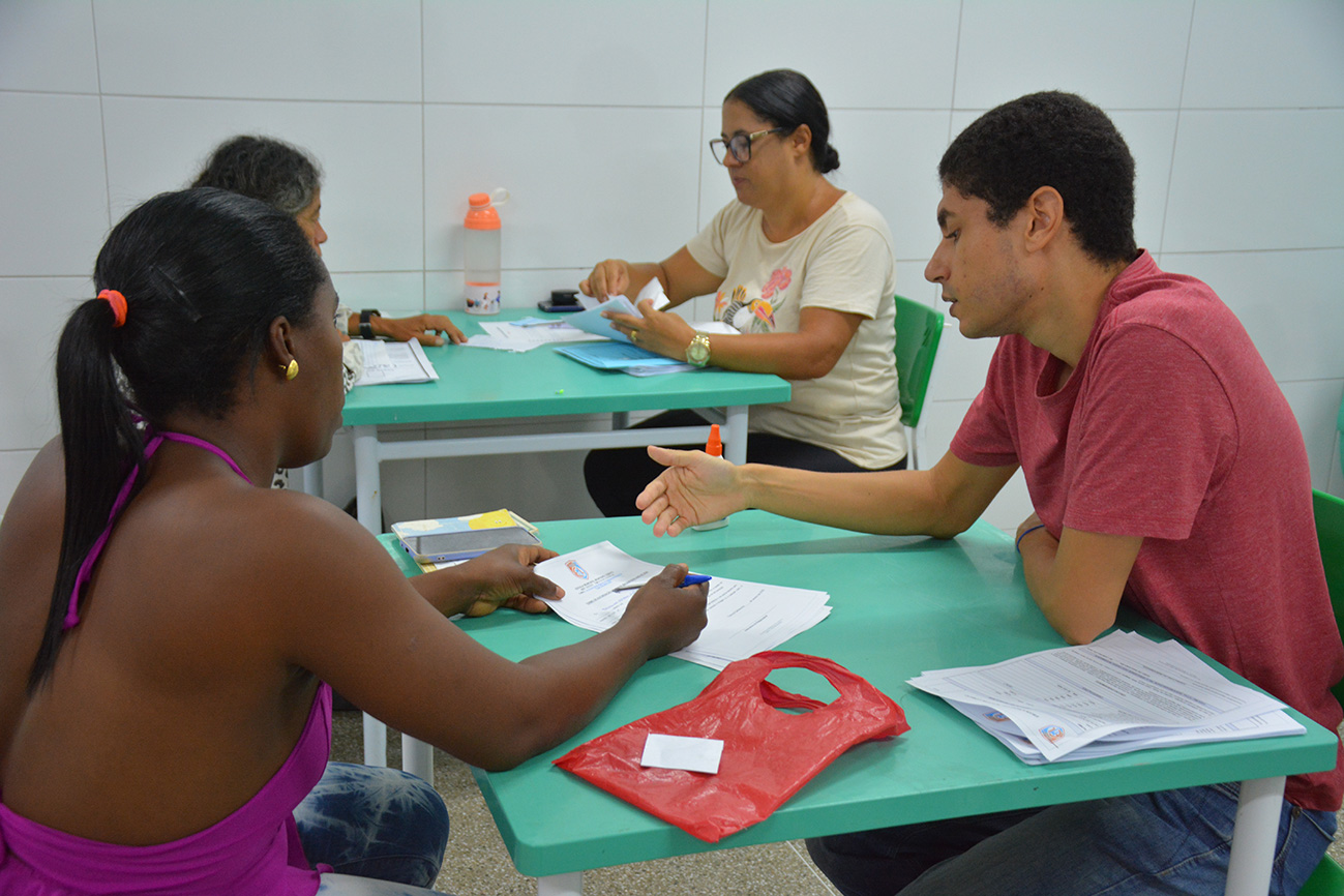 Matrículas nas escolas municipais seguem até as 17h desta segunda feira